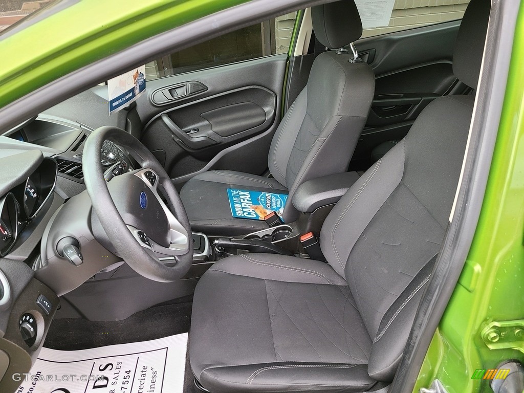 2019 Fiesta SE Sedan - Outrageous Green / Charcoal Black photo #5