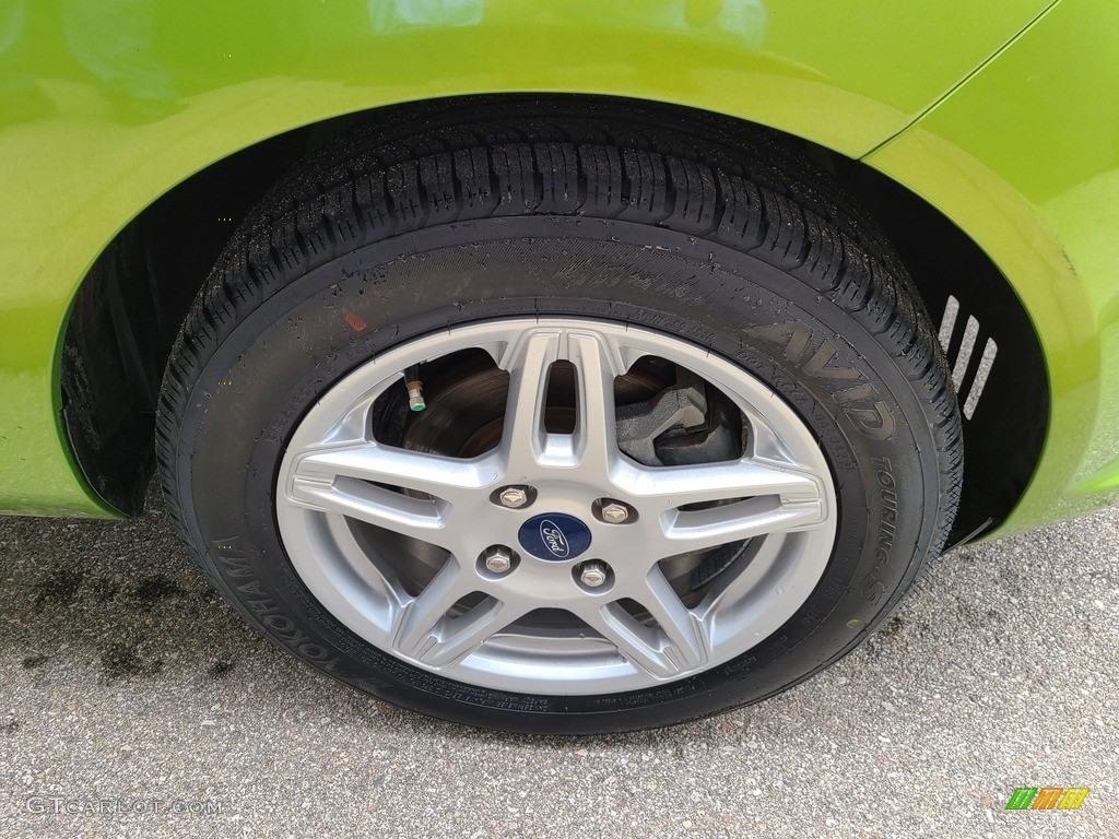 2019 Fiesta SE Sedan - Outrageous Green / Charcoal Black photo #35