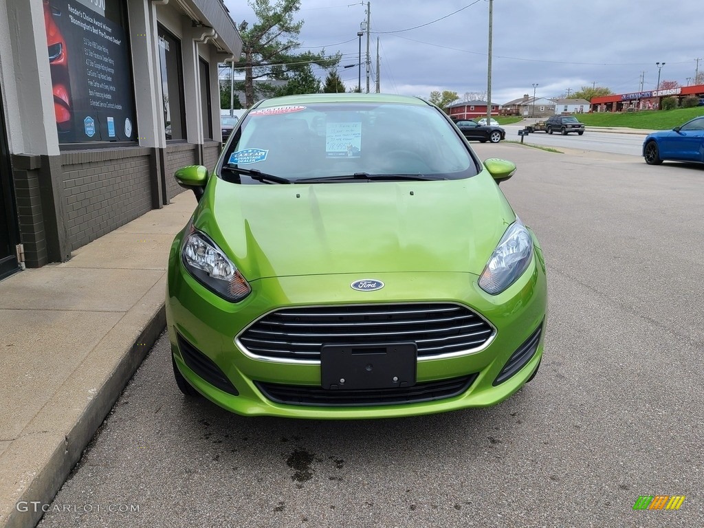 2019 Fiesta SE Sedan - Outrageous Green / Charcoal Black photo #37
