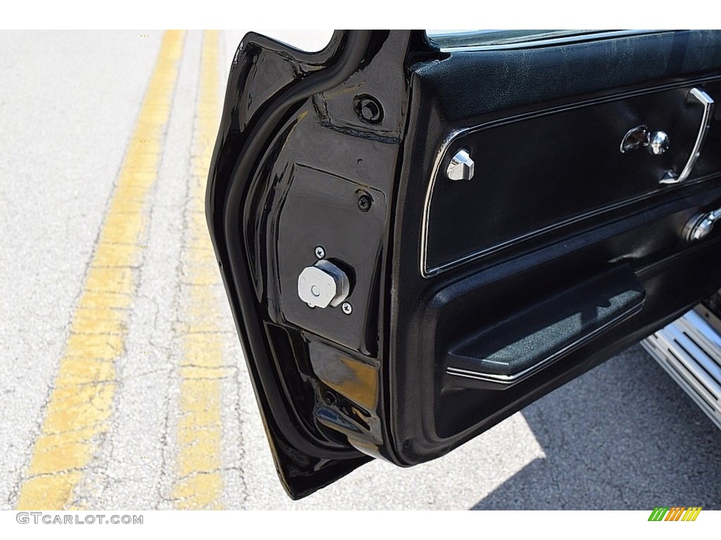 1966 Chevrolet Corvette Sting Ray Coupe Black Door Panel Photo #144111898