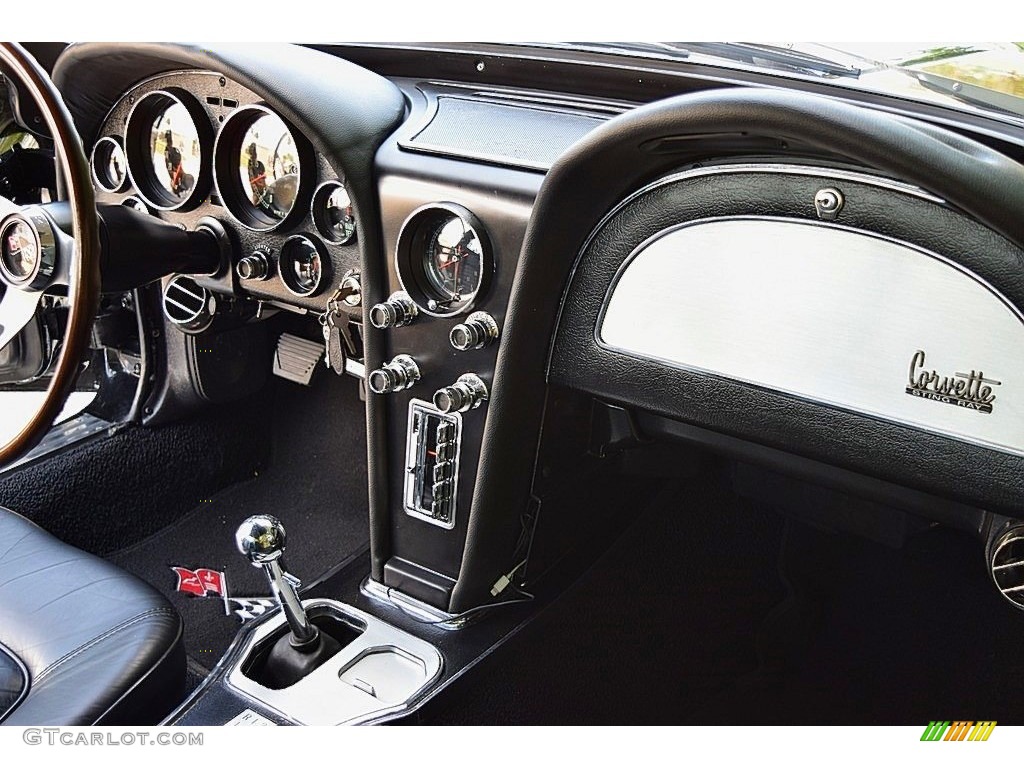 1966 Chevrolet Corvette Sting Ray Coupe Black Dashboard Photo #144111985