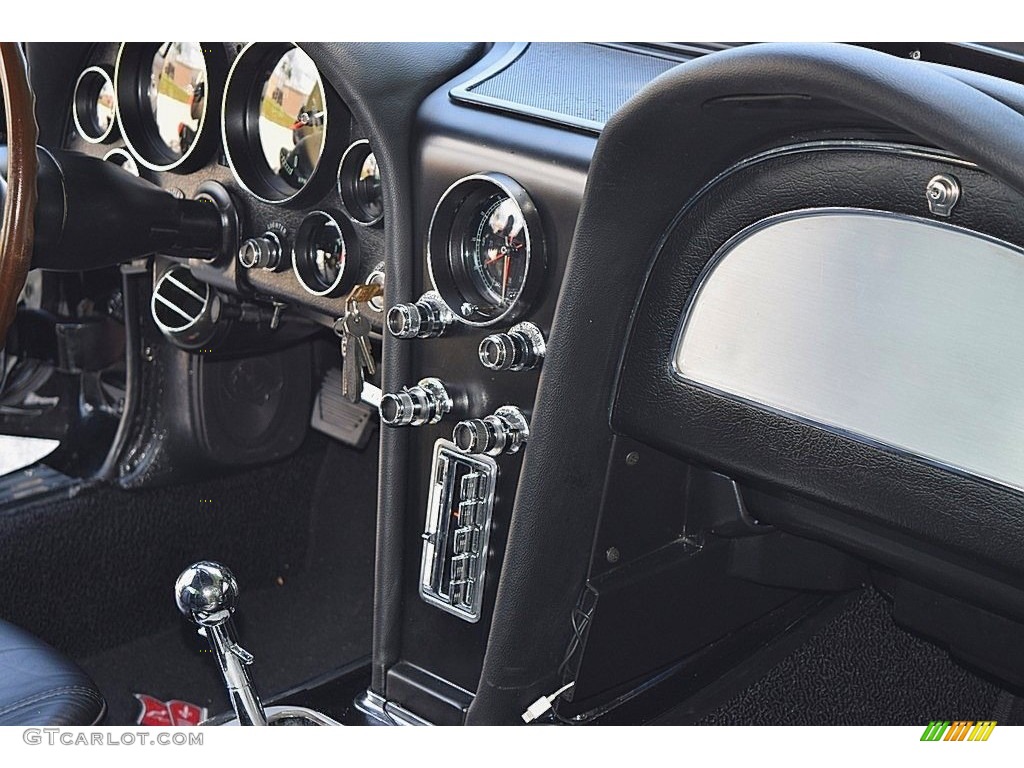 1966 Chevrolet Corvette Sting Ray Coupe Controls Photo #144112063