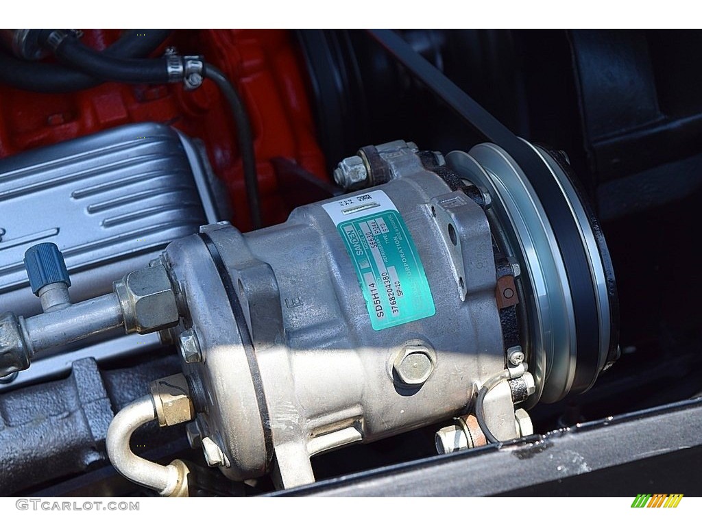 1966 Chevrolet Corvette Sting Ray Coupe 327 cid V8 Engine Photo #144112501