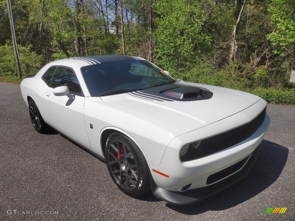 White Knuckle 2018 Dodge Challenger 392 HEMI Scat Pack Shaker Exterior Photo #144112525