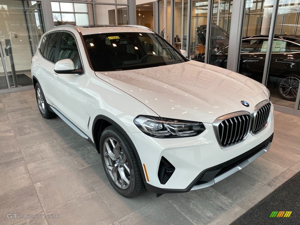 Alpine White BMW X3