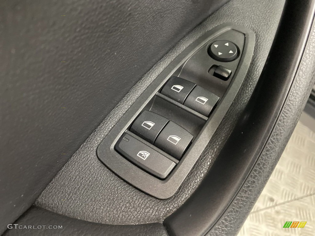 2018 X2 xDrive28i - Jet Black / Black photo #13
