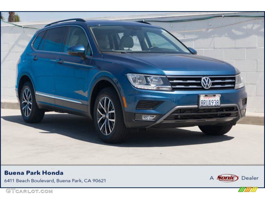 2018 Tiguan SE - Silk Blue Metallic / Storm Gray photo #1