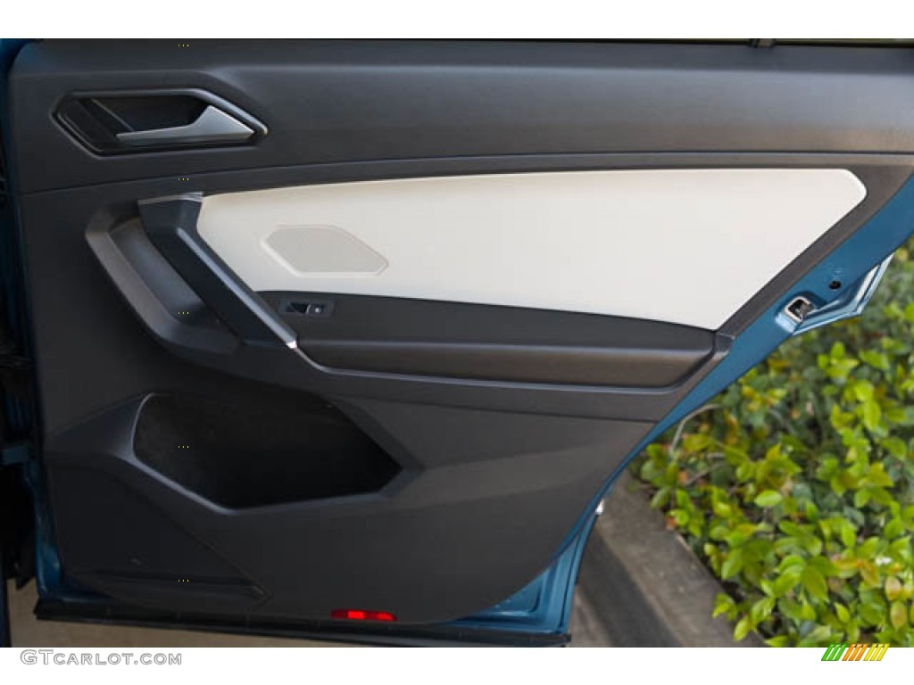 2018 Tiguan SE - Silk Blue Metallic / Storm Gray photo #32