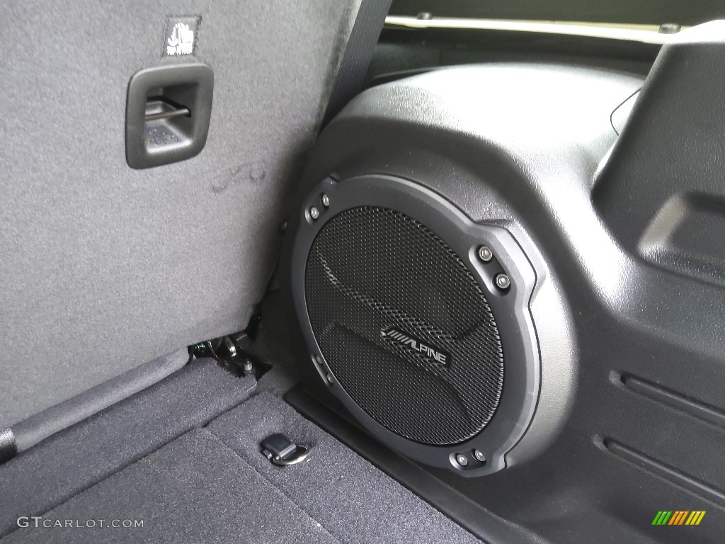 2022 Jeep Wrangler Unlimited Sahara 4x4 Audio System Photo #144127679