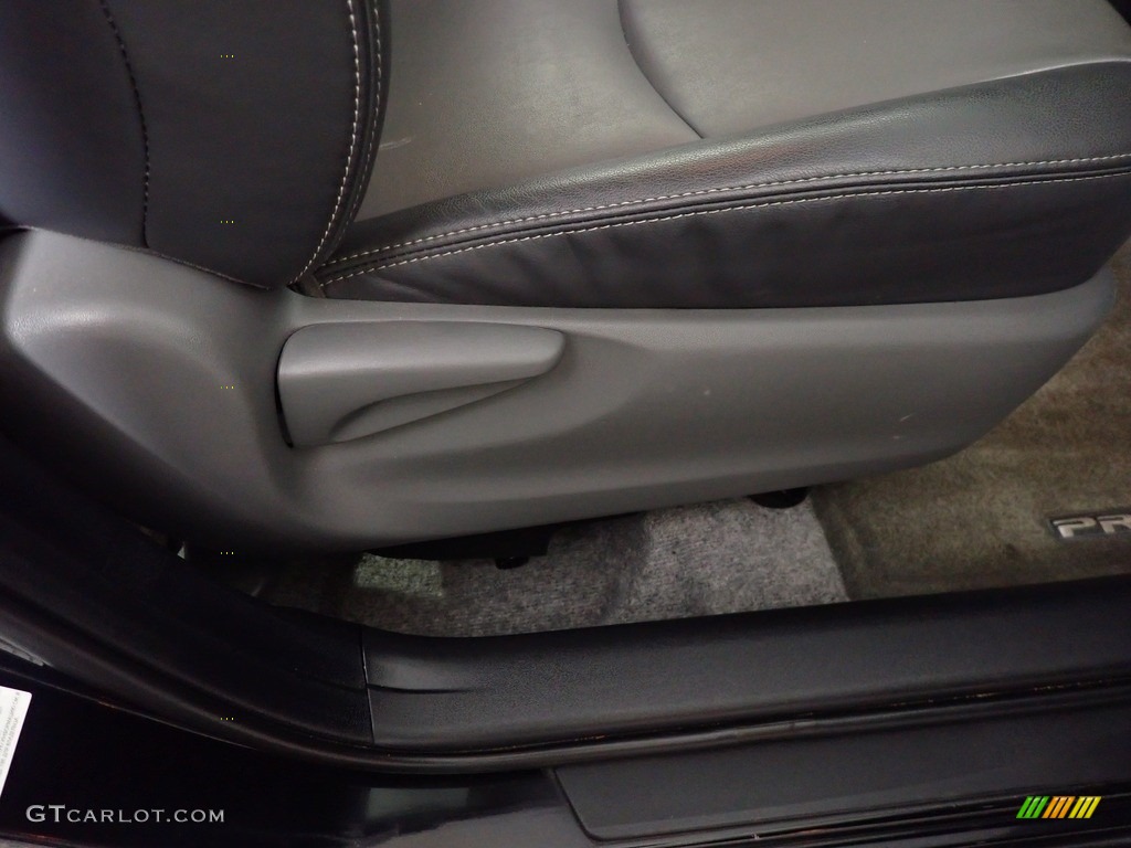 2013 Prius Four Hybrid - Black / Dark Gray photo #41