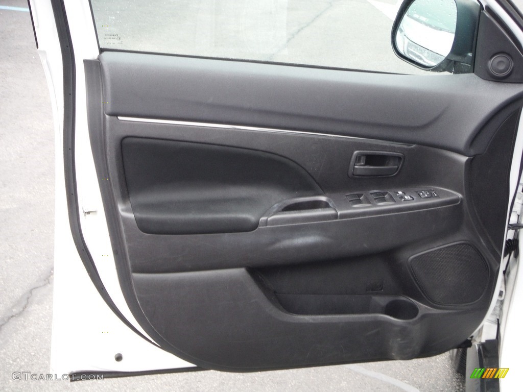 2015 Mitsubishi Outlander Sport ES AWC Door Panel Photos