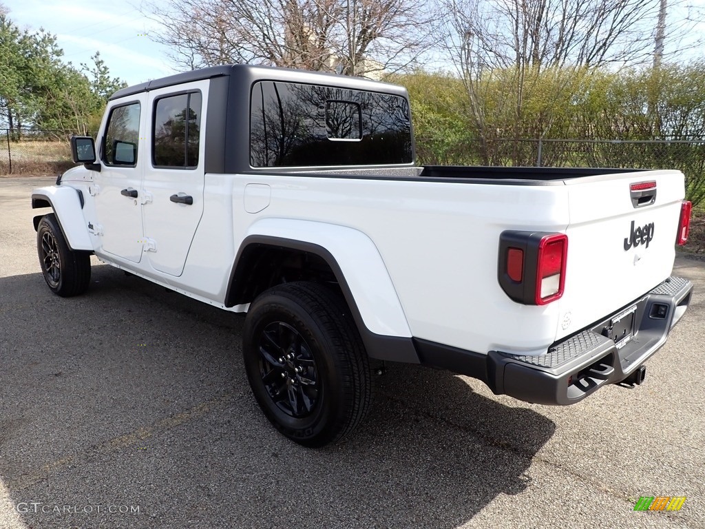 2022 Gladiator Altitude 4x4 - Bright White / Black photo #3