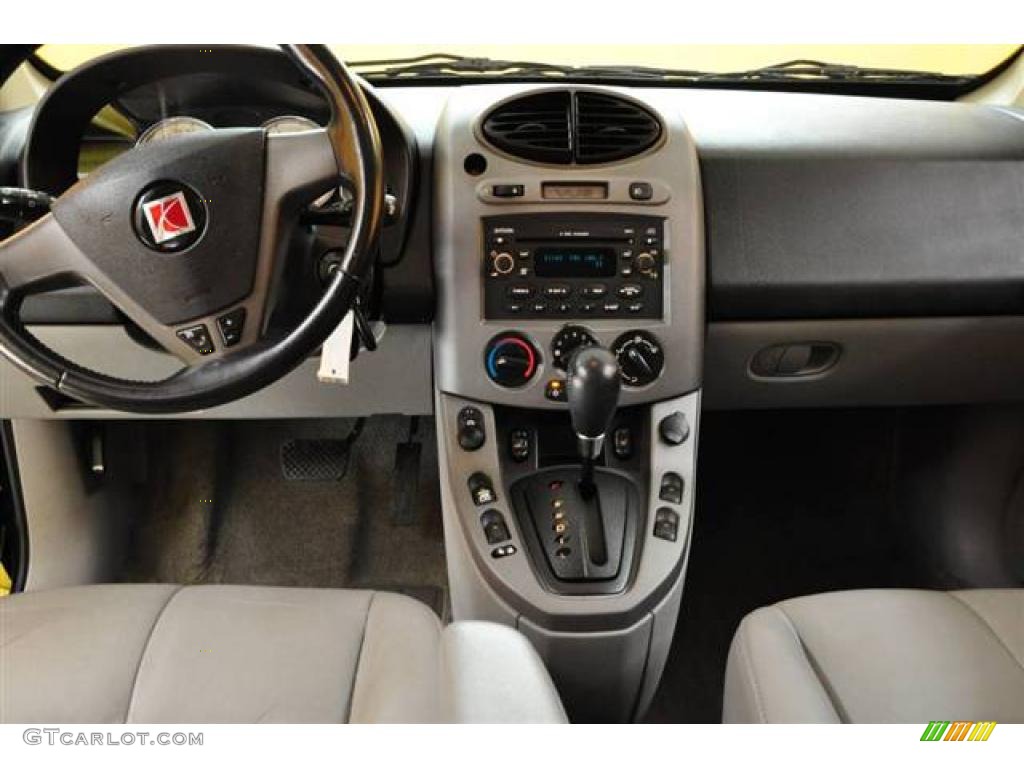 2004 VUE Red Line AWD - Electric Lime / Gray photo #7