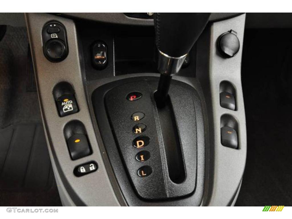 2004 VUE Red Line AWD - Electric Lime / Gray photo #9