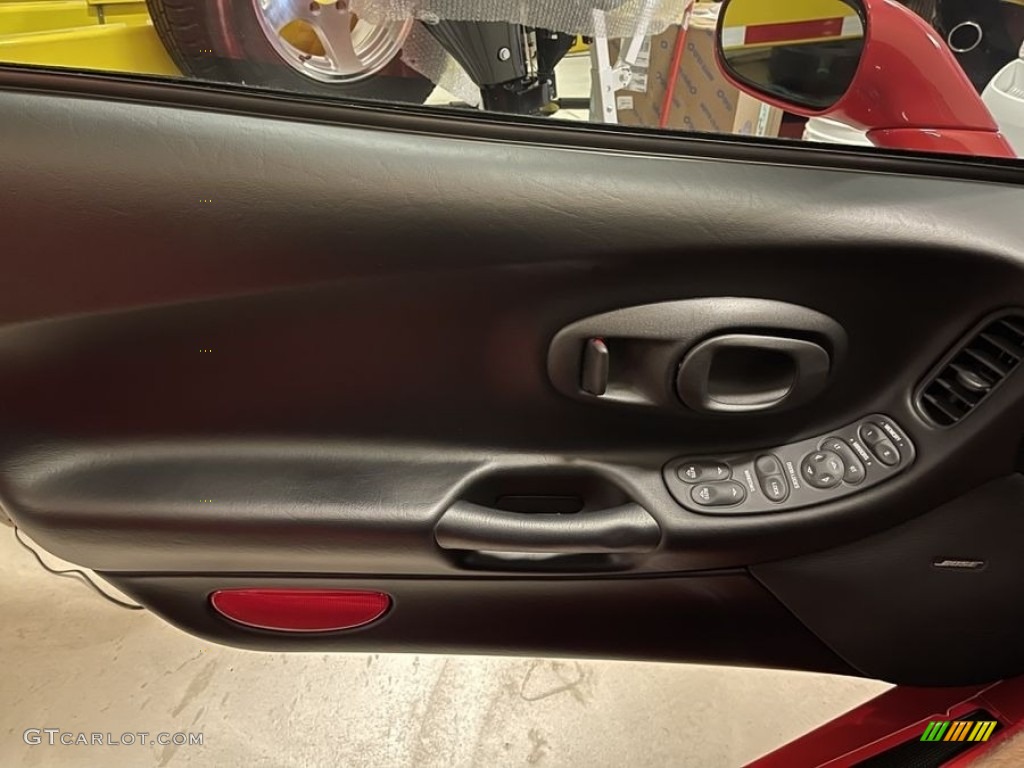 2002 Chevrolet Corvette Z06 Black Door Panel Photo #144134920