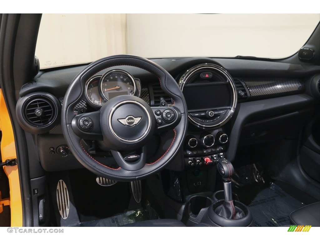 2018 Mini Convertible Cooper S Lounge Leather/Carbon Black Dashboard Photo #144138304