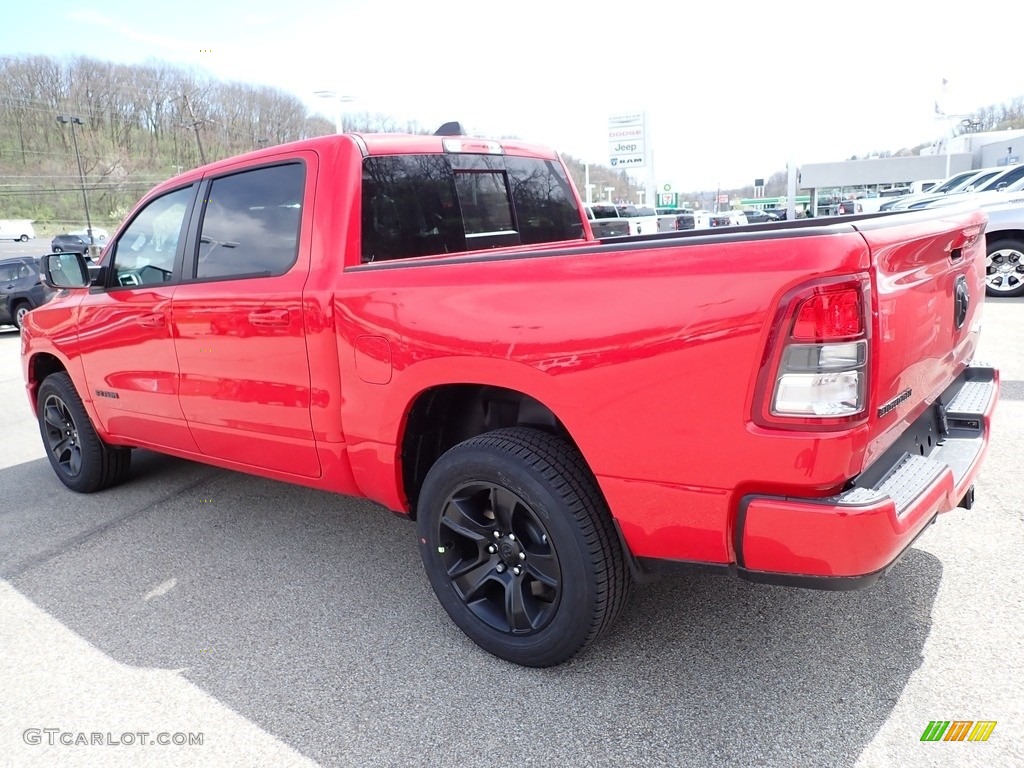 2022 1500 Big Horn Night Edition Crew Cab 4x4 - Flame Red / Black photo #3