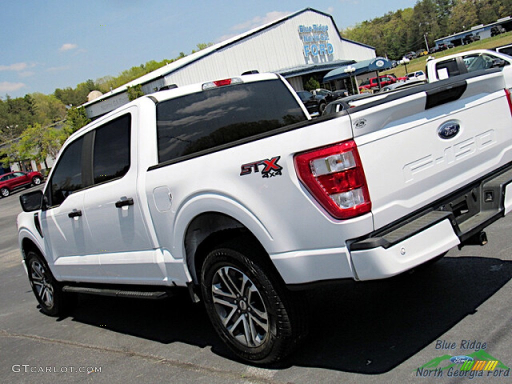 2022 F150 STX SuperCrew 4x4 - Oxford White / Black photo #27