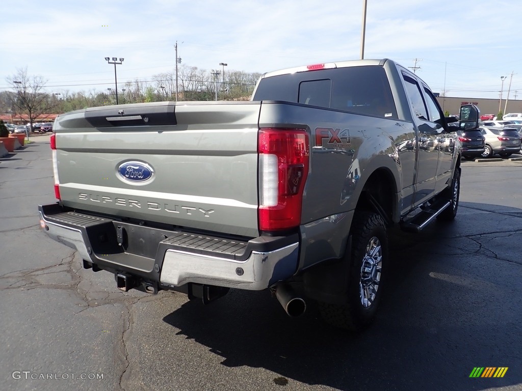 2019 F250 Super Duty Lariat Crew Cab 4x4 - Silver Spruce / Black photo #7