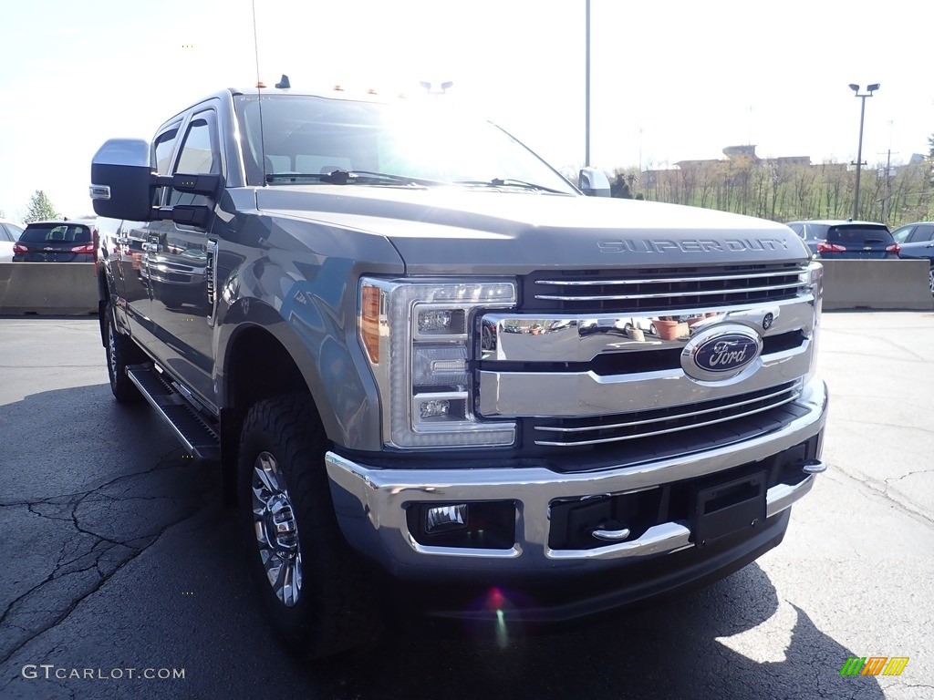 2019 F250 Super Duty Lariat Crew Cab 4x4 - Silver Spruce / Black photo #11