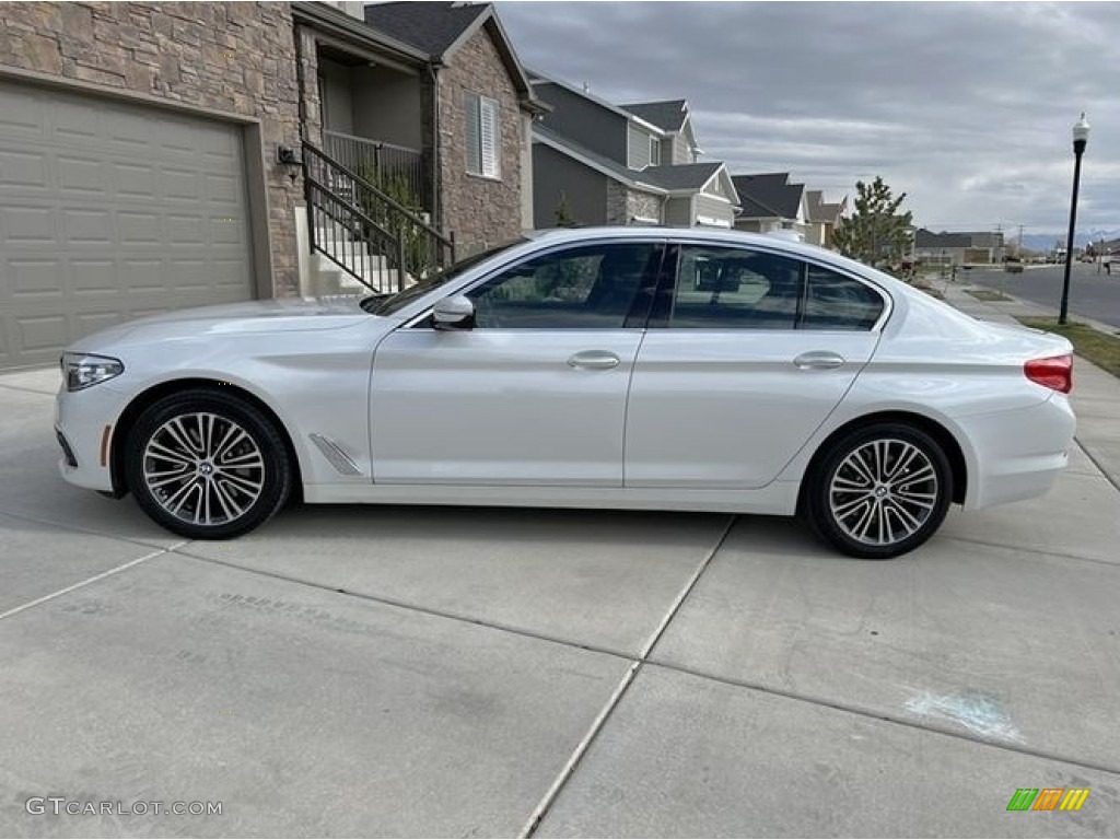 2018 5 Series 530i xDrive Sedan - Mineral White Metallic / Black photo #7