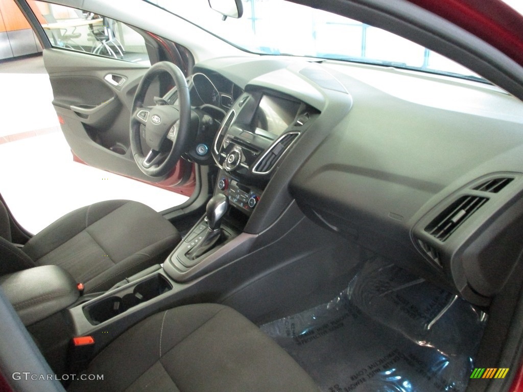 2017 Focus SEL Hatch - Ruby Red / Charcoal Black photo #15