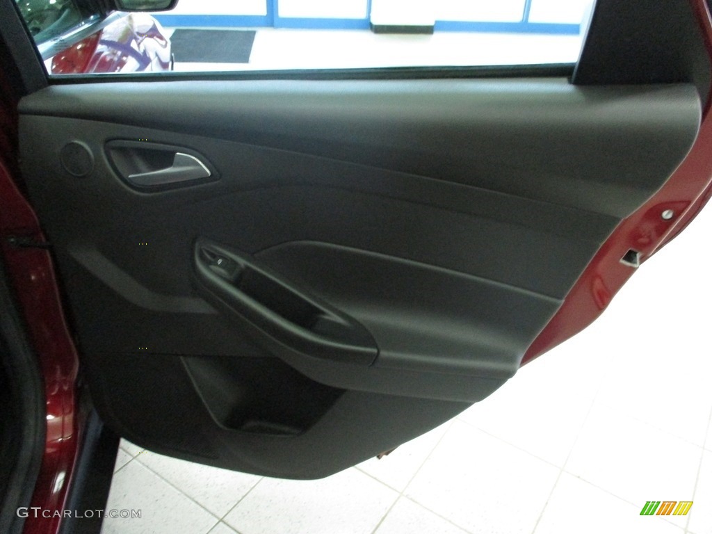 2017 Focus SEL Hatch - Ruby Red / Charcoal Black photo #18