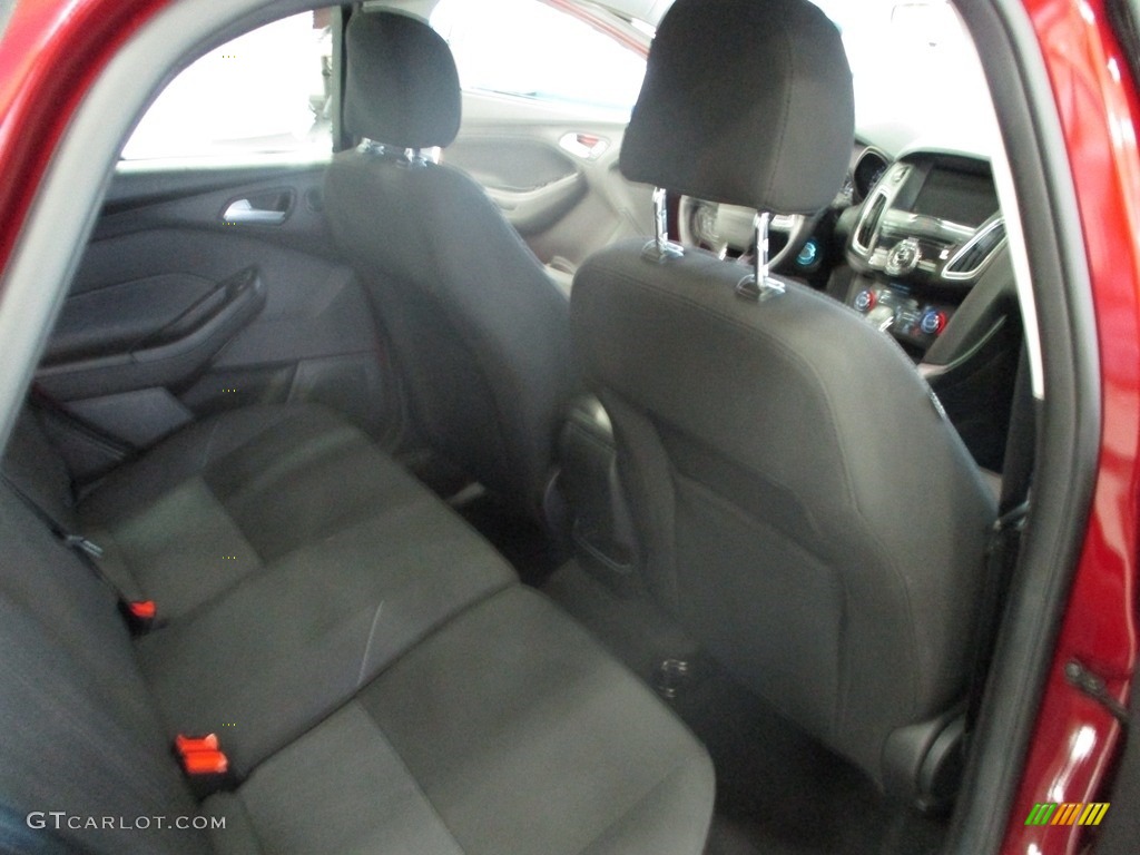 2017 Focus SEL Hatch - Ruby Red / Charcoal Black photo #19