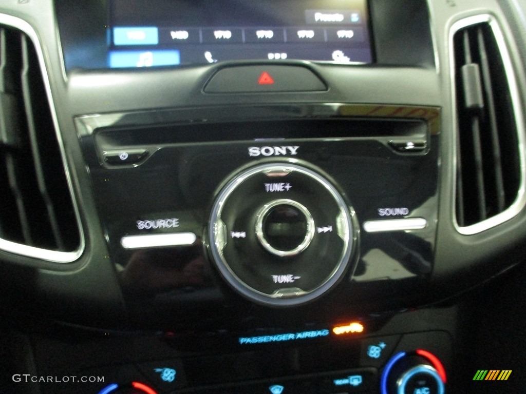 2017 Focus SEL Hatch - Ruby Red / Charcoal Black photo #36