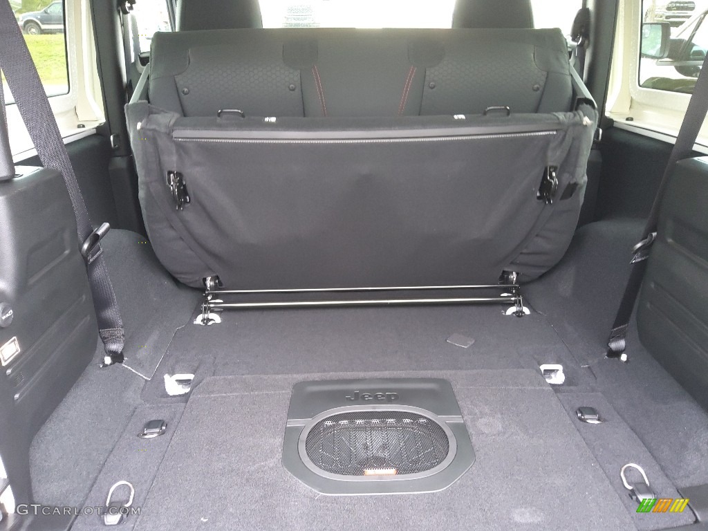 2022 Jeep Wrangler Rubicon 4x4 Trunk Photo #144155197