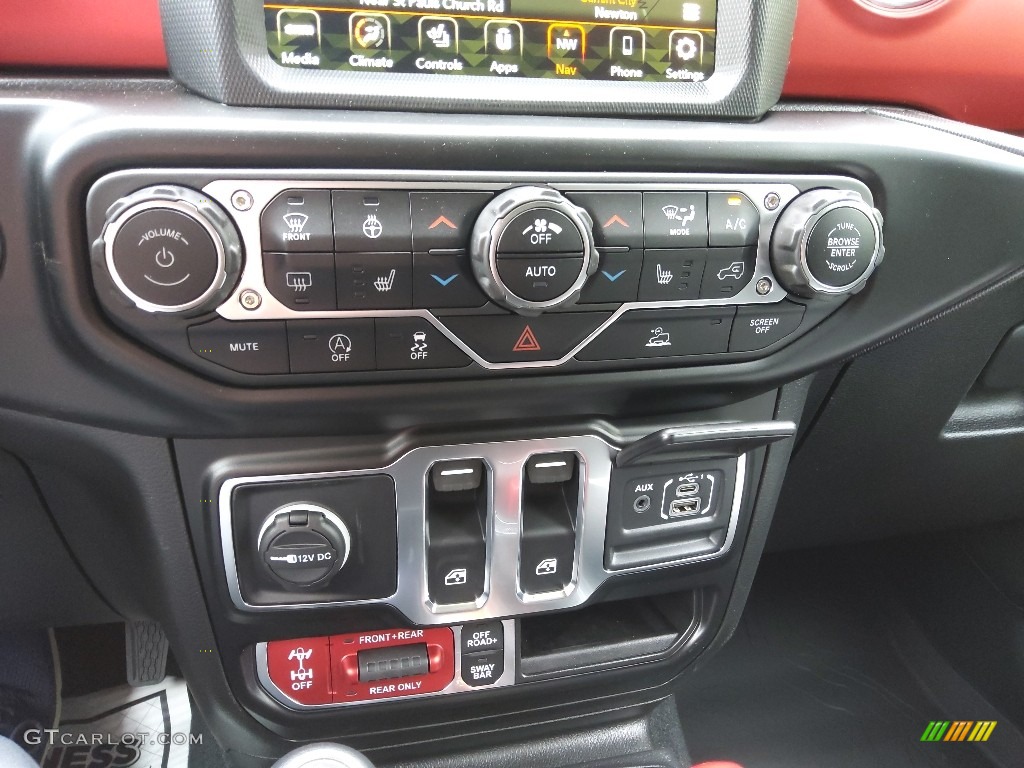 2022 Jeep Wrangler Rubicon 4x4 Controls Photo #144155452