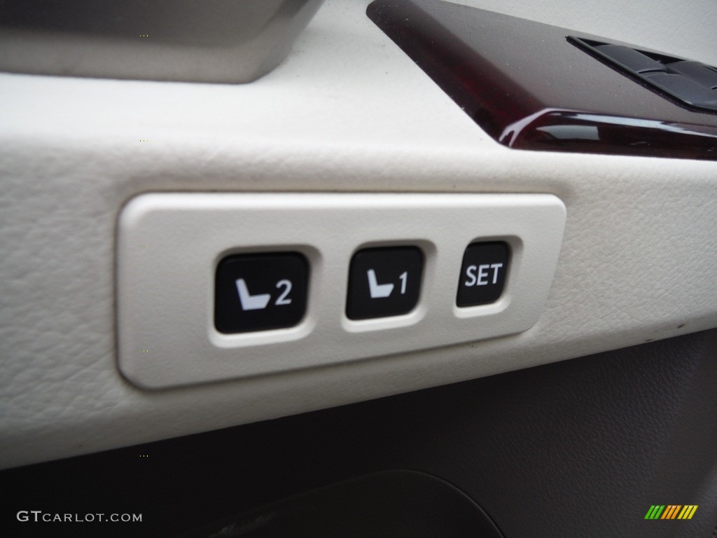 2016 Lexus GX 460 Premium Controls Photo #144156259