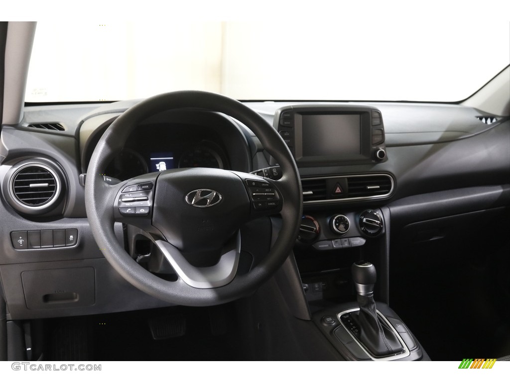 2018 Hyundai Kona SE Dashboard Photos