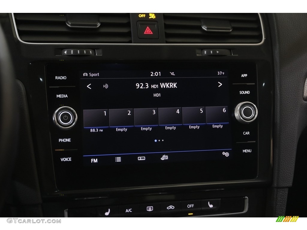 2019 Volkswagen Golf Alltrack SE 4Motion Controls Photo #144160521