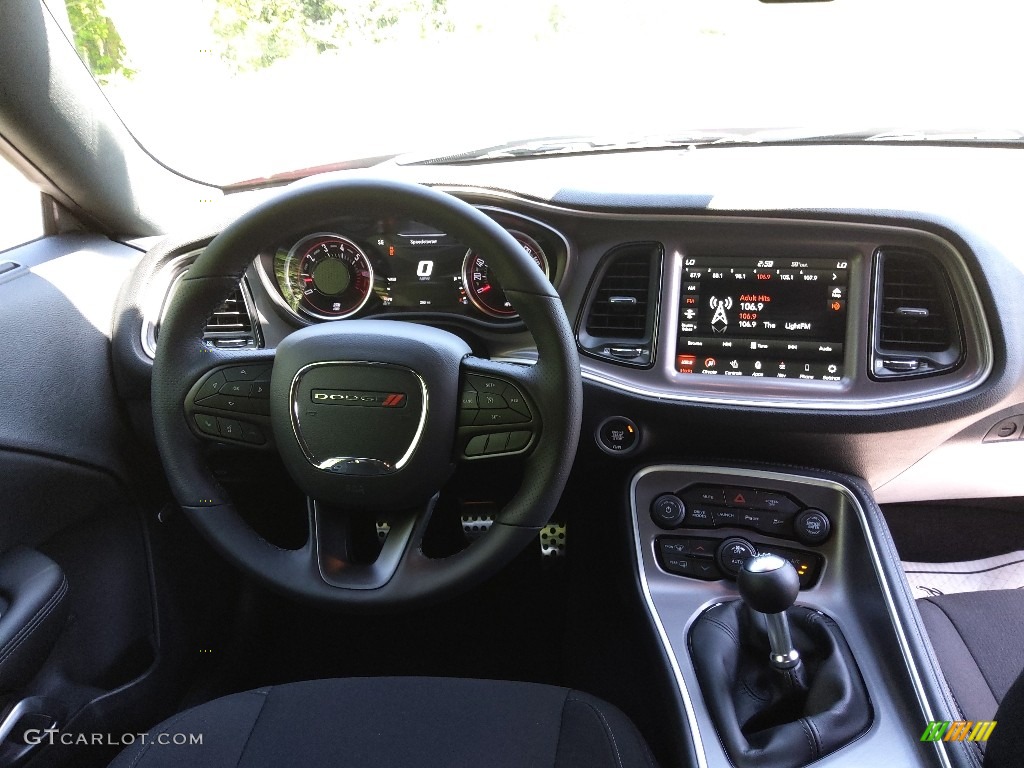 2022 Dodge Challenger R/T Scat Pack Black Dashboard Photo #144162127