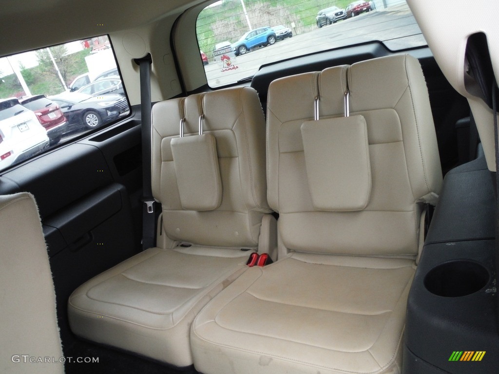 2018 Ford Flex SEL AWD Rear Seat Photo #144162953