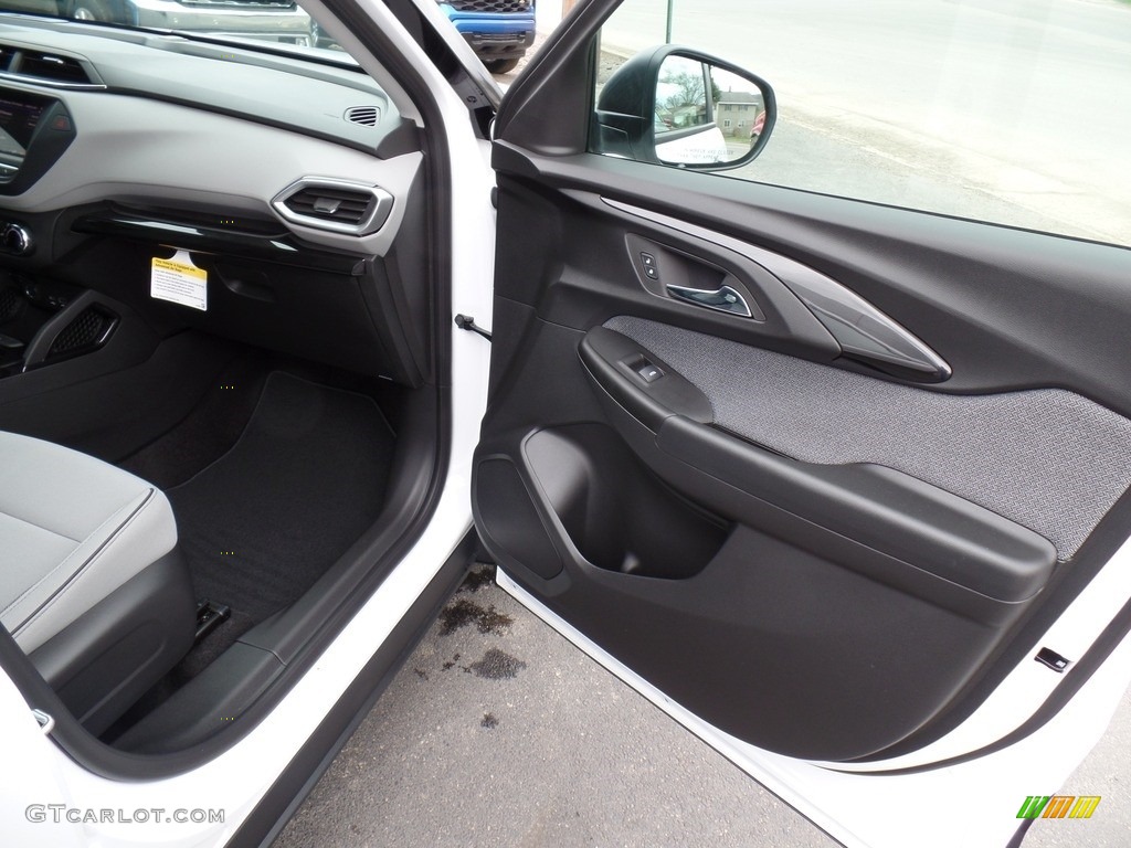2022 TrailBlazer LS - Summit White / Jet Black/­Medium Ash Gray photo #40