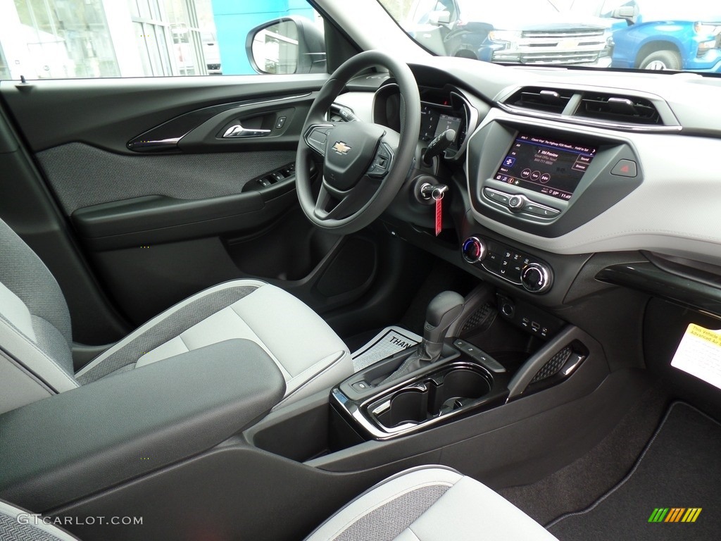 2022 TrailBlazer LS - Summit White / Jet Black/­Medium Ash Gray photo #42