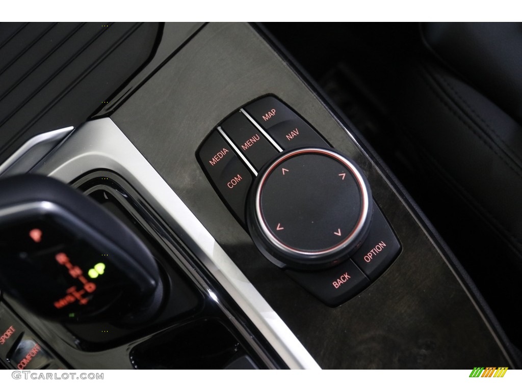 2018 X3 xDrive30i - Carbon Black Metallic / Black photo #16