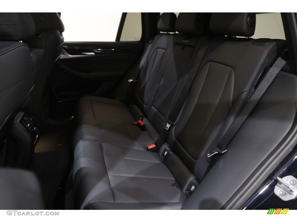 2018 X3 xDrive30i - Carbon Black Metallic / Black photo #20