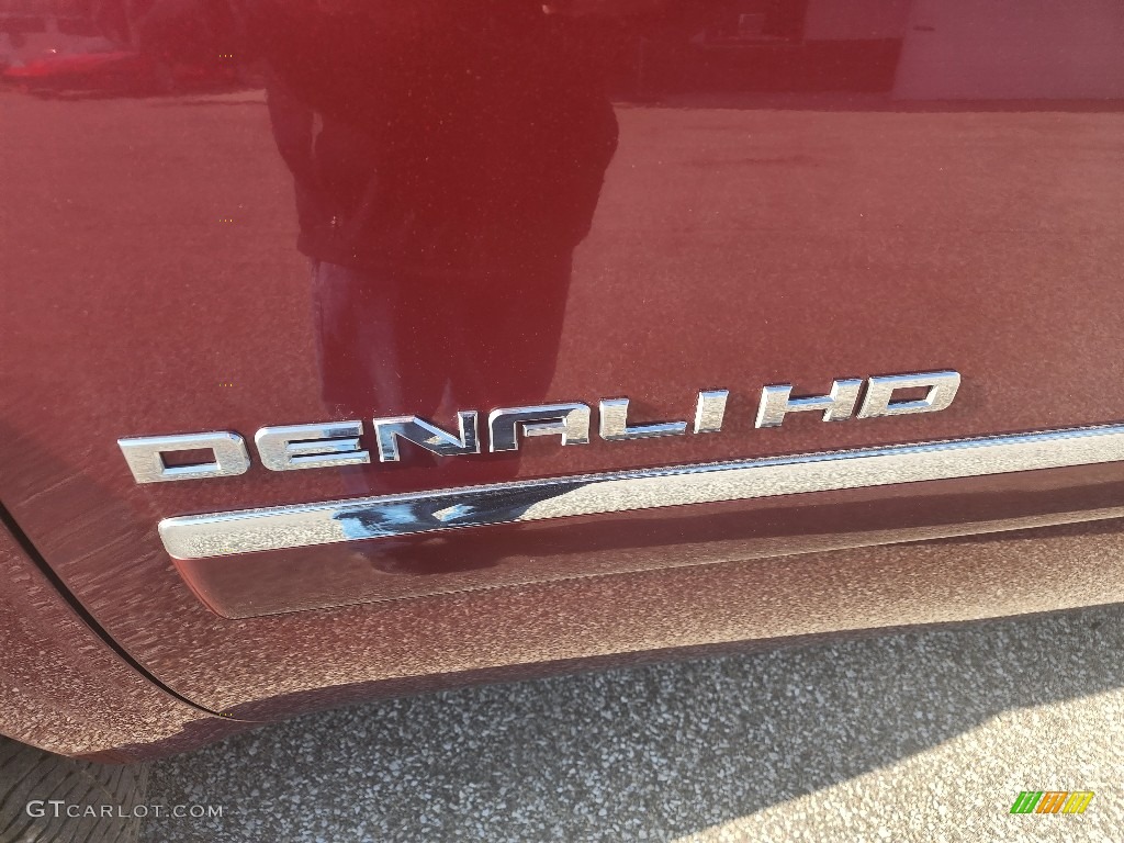 2014 GMC Sierra 2500HD Denali Crew Cab 4x4 Marks and Logos Photos