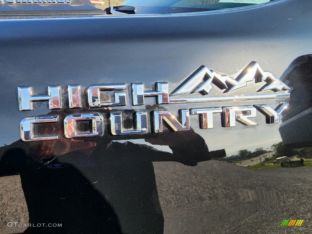 2021 Chevrolet Silverado 3500HD High Country Crew Cab 4x4 Marks and Logos Photos