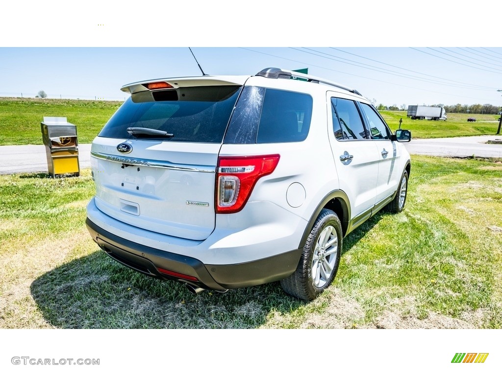 2014 Explorer XLT - Oxford White / Charcoal Black photo #4