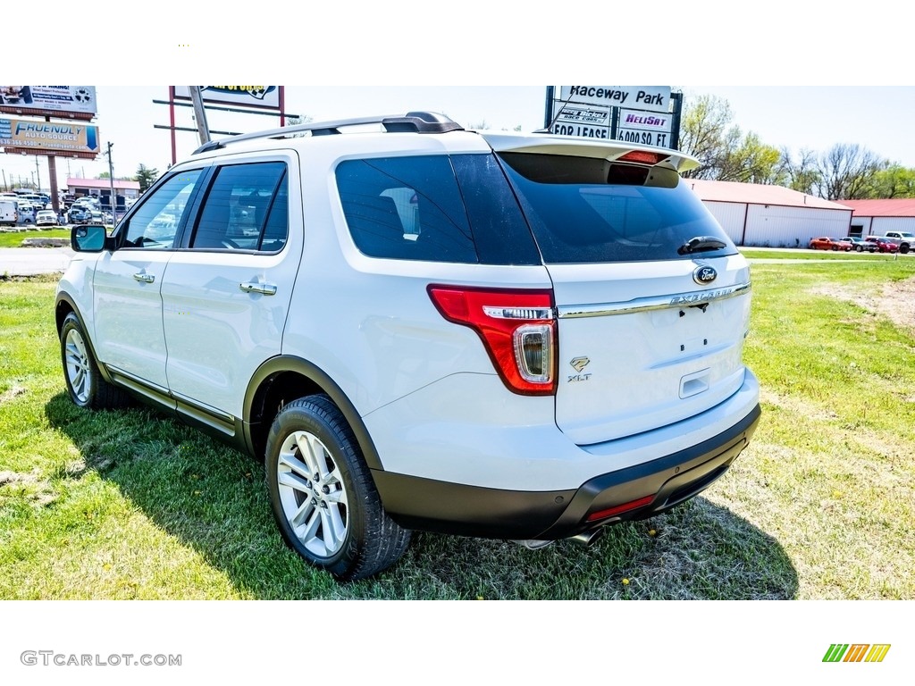 2014 Explorer XLT - Oxford White / Charcoal Black photo #6