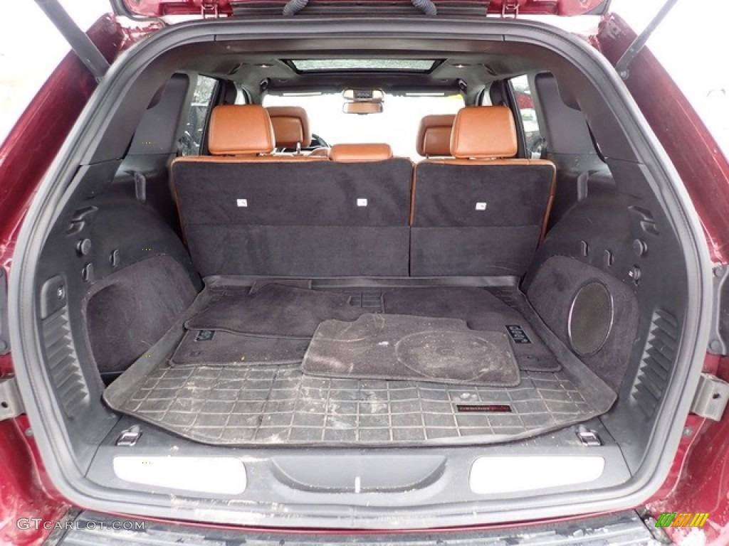 2016 Jeep Grand Cherokee SRT 4x4 Trunk Photos