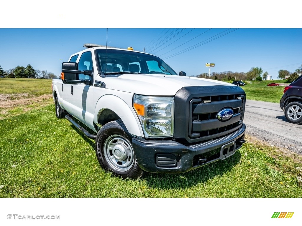 2016 F250 Super Duty XL Crew Cab - Oxford White / Steel photo #1