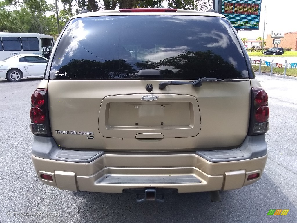 2005 TrailBlazer LS - Sandstone Metallic / Light Cashmere/Ebony photo #4