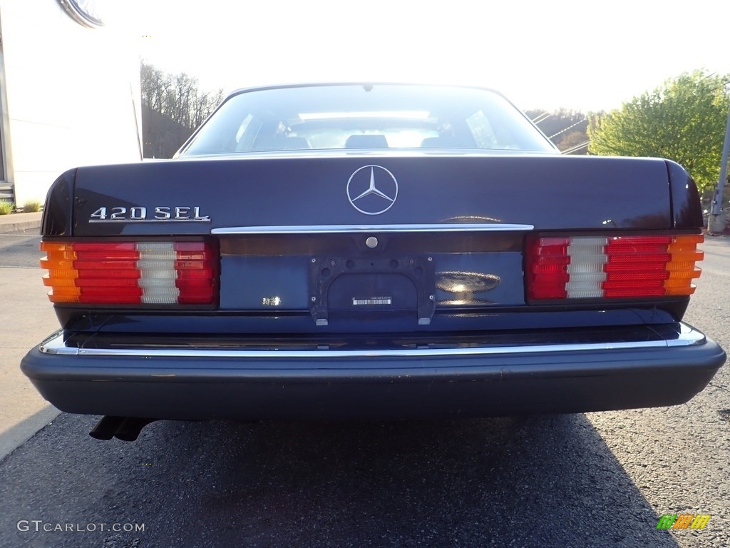 1990 Mercedes-Benz 420 SEL Sedan Marks and Logos Photo #144170749