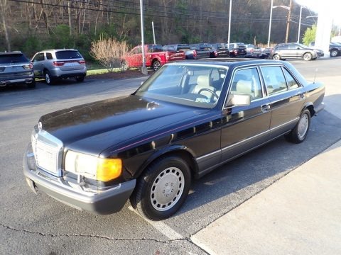 1990 Mercedes-Benz 420 SEL Sedan Data, Info and Specs