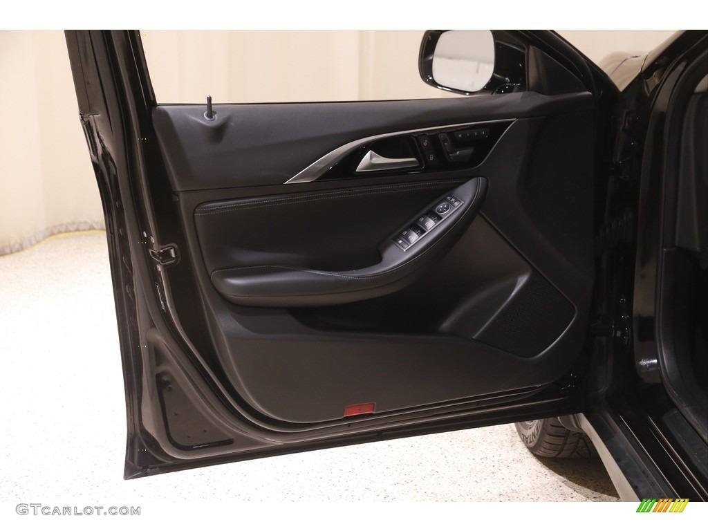 2018 Infiniti QX30 Luxury AWD Door Panel Photos